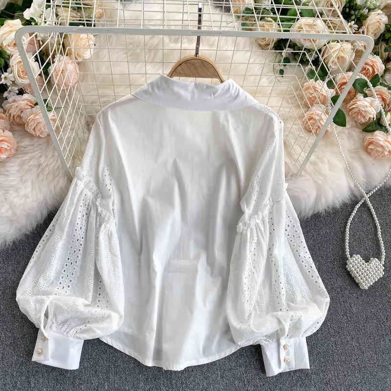 Women Blouse Spring Girl Puff Sleeve Single Breasted Shirt Female Wooden Fungus Hollow Embroidery Loose Wild White Tops D026 210506