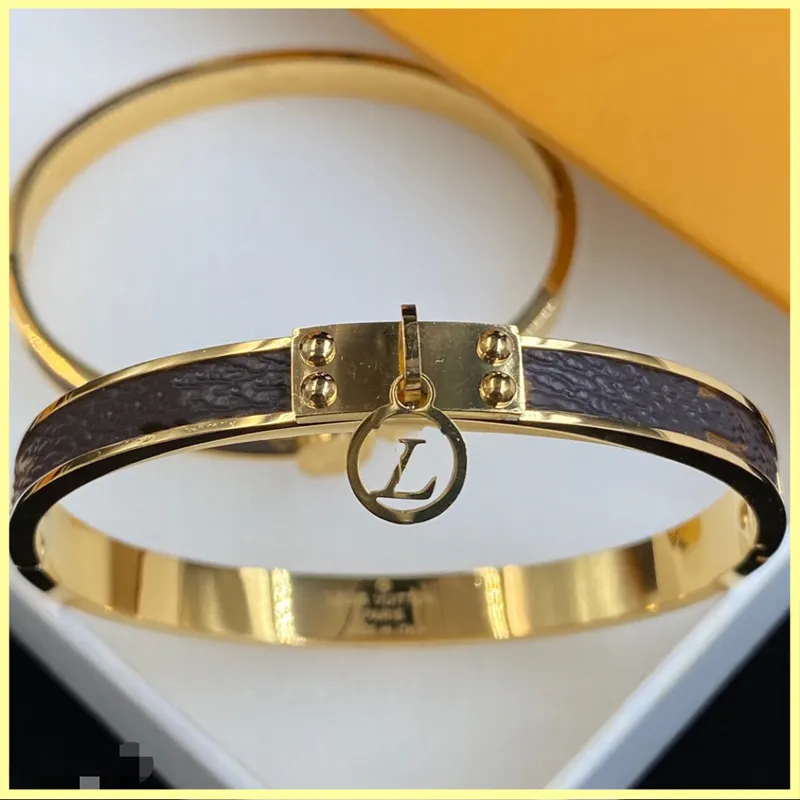 Herren Damen Luxus Designer Armband Mode Goldkette Buchstaben Pendent Leder L Armbänder für Frauen Party Hochzeit Schmuck Geschenk 21110105R