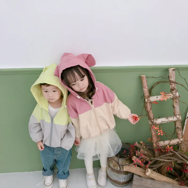 Jesień Cute Chłopcy Dziewczyny Moda Patchwork Kapturem Zipper Kurtki Dzieci Królik Uszy Niedźwiedź Dust Płaszcz 210508