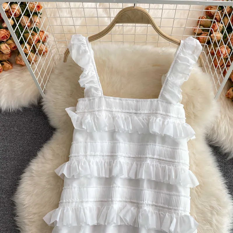 Frauen Koreanisches Trägerkleid Sexy Ärmellose Rüschen A-Linie Kleider Sommer Schulterfrei Streetwear Weißes Kurzes Sommerkleid 210715