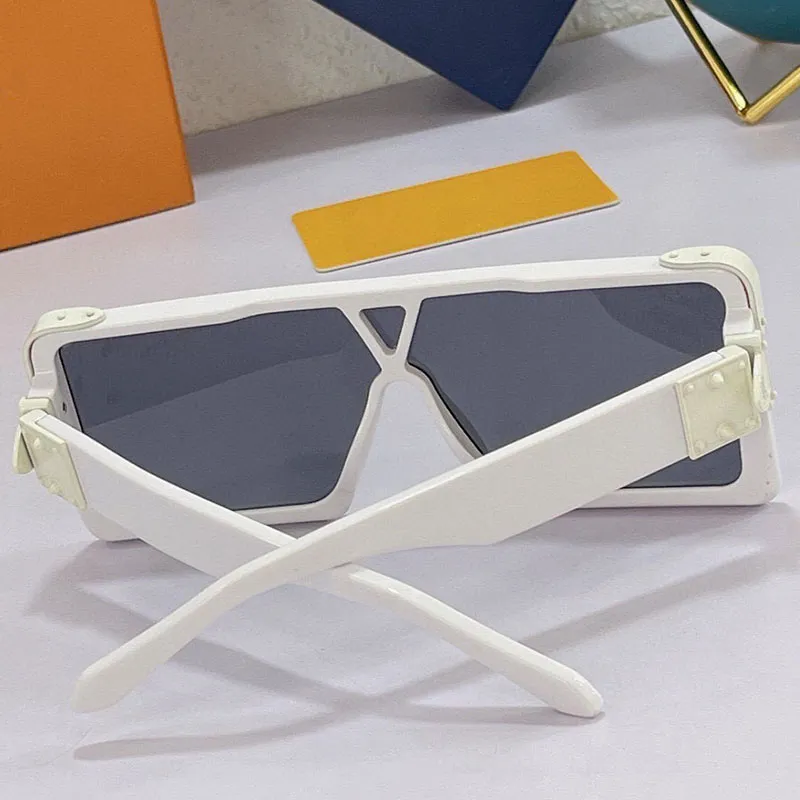 Женские солнцезащитные очки Z1255, белые, неоклассические, квадратные, контрастные, металлические, с шарнирным замком и конической головкой, с культовой буквой, обновленный дужок, без314m