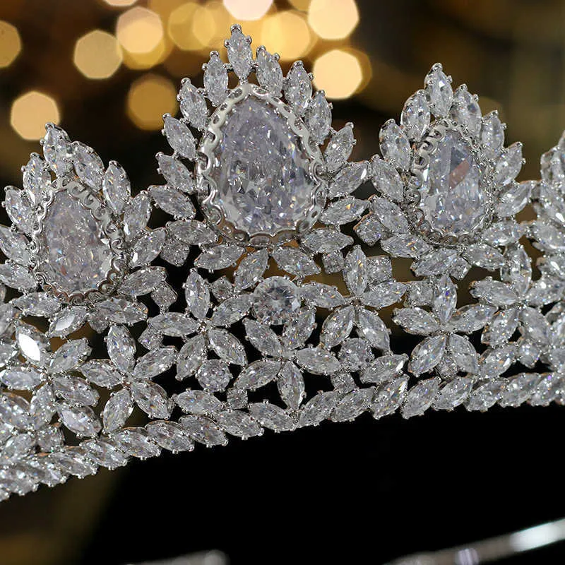 Corona de cristal de lujo Tiara Fiesta de bodas Ceremonia de graduación Accesorios para el cabello Corona grande AAA CZ Accesorios para el cabello de boda Corona X0625