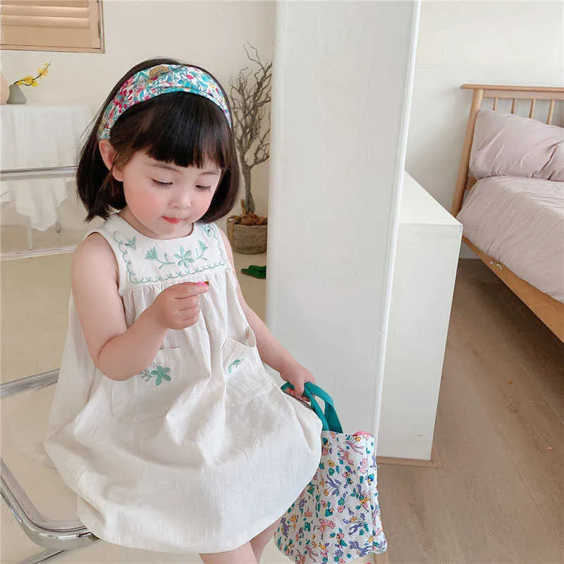 Sommer Mädchen Kleid Koreanische Tasche Gestickte Blume Weste Dünne Gewaschene Baumwolle Baby Kinder Kinder Kleidung Für Mädchen 210625