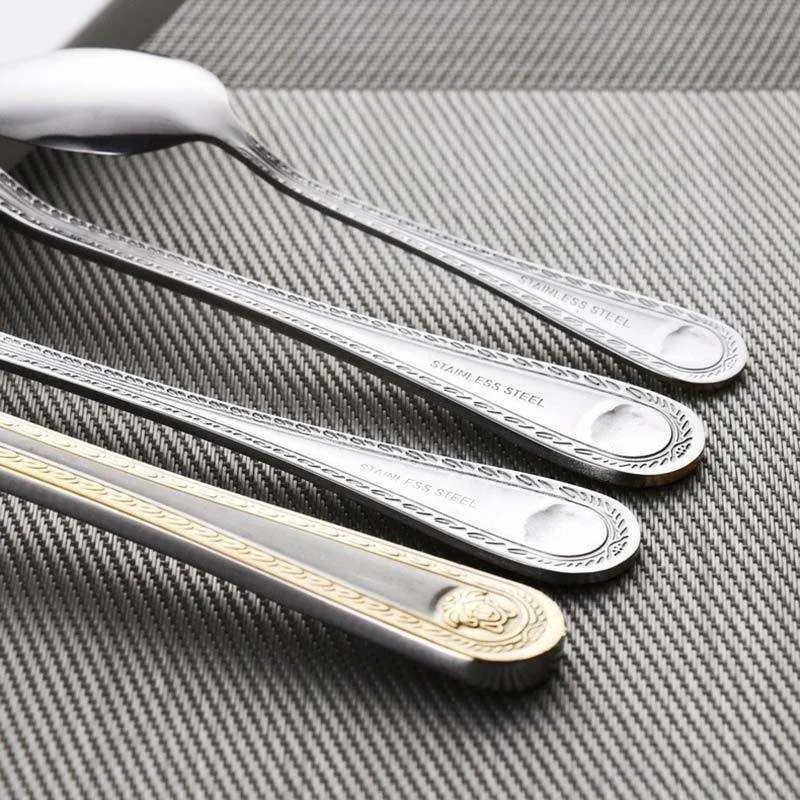 4 szt. Zestaw Vintage Western Gold Pleted Clant Connal Clant Fork Nóż Zestaw Golden Cutlery Zestaw Grawerowanie stali ze stali nierdzewnej x070262R