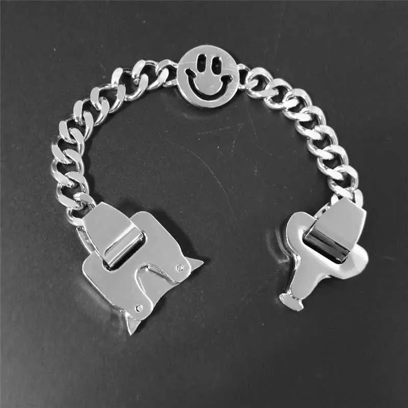 2021ss Alyx Bracelet accessoires bouton en métal Alyx chaîne collier hommes femmes Alyx Bracelet ceintures Q0717288E