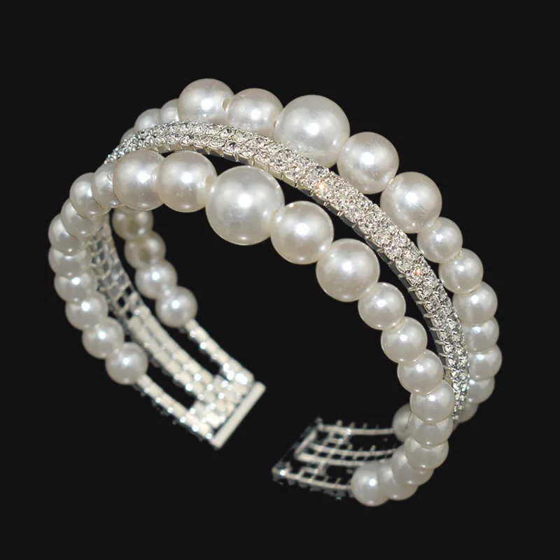 Elegant trendig Kvinnors / Tjejs silverpläterad Pearl Rhinestone Cuff Bangles Crystal Armband Bangles Smycken Gift Q0719