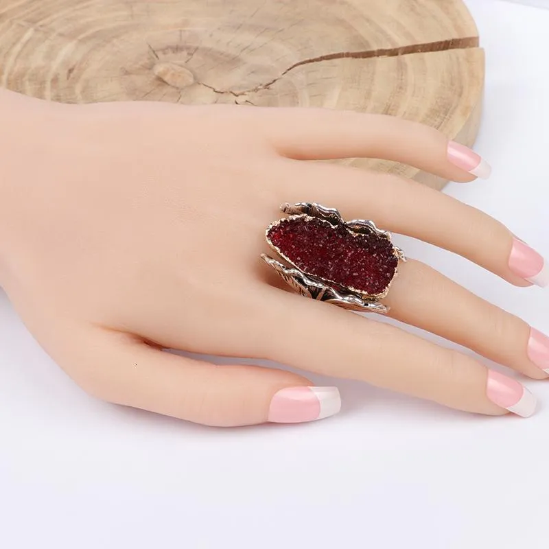 Anillos de racimo vintage grande rojo azul piedra natural para las mujeres de lujo color plata cristal flor boda femme mujer joyería de moda 207q