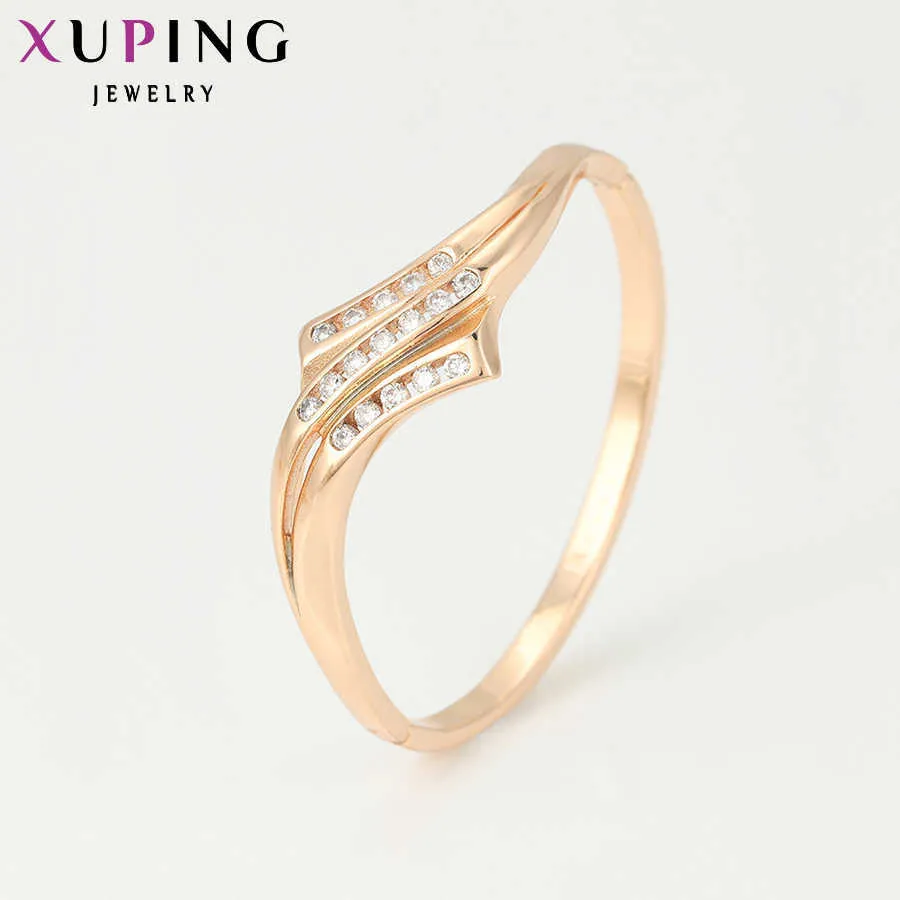 Xuping Mode Bangle Nieuwe Collectie Hoge Kwaliteit Sieraden voor Dames Luxe Synthetisch Cubic Zirconia Groothandel Gift 50788 Q0719