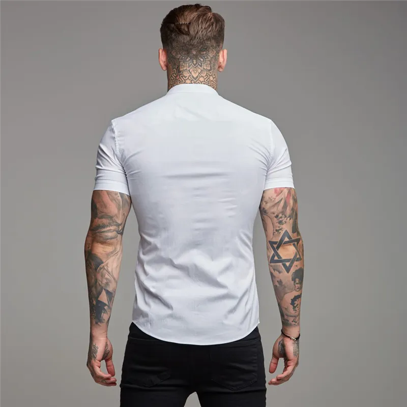 Nouveau été hommes mode à manches courtes solide chemise Slim Fit mâle affaires sociales robe chemise marque hommes Gym Fitness vêtements de sport 210421