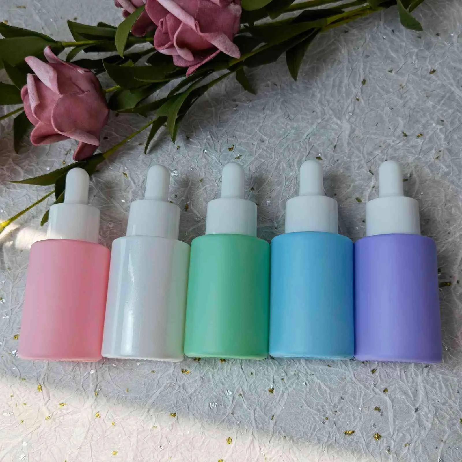 30ml bouteilles en verre colorées compte-gouttes huile de massage de base essentielle pipette rechargeable parfum cosmétiques en gros