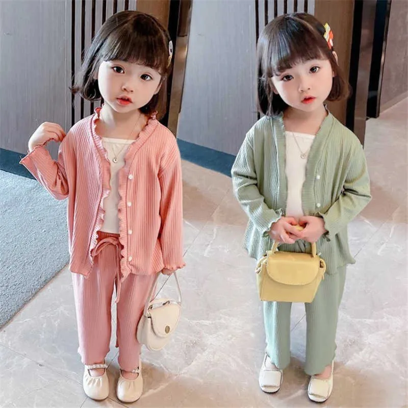 Spring cute girls solid color pit clothes sets children loose knit cardigan and suspenders Tee 210615