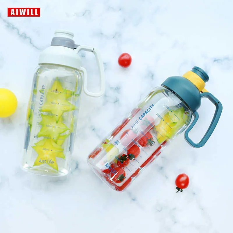 AIWILL TRITAN GEDIRKELIJKE PLASTIC COP GROTE CAPACTIE 1.8L Draagbare Waterfles Straw Space Cup Outdoor Sports Ketel BPA GRATIS 211013