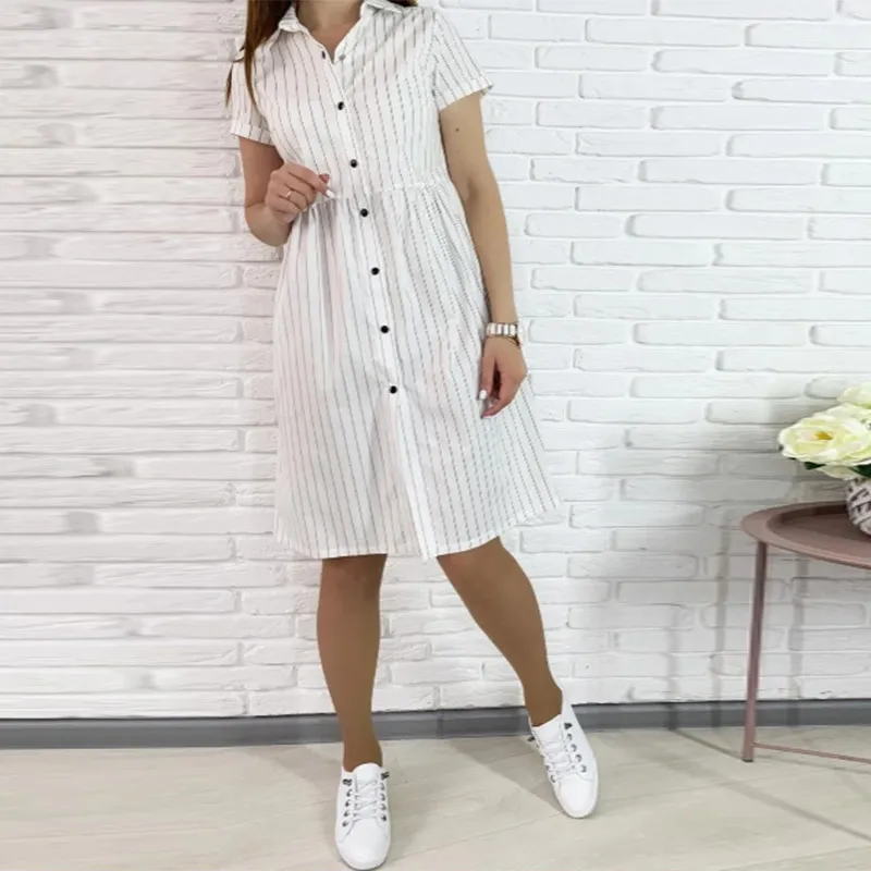 Femmes Summer Casual Robe à rayures droites à manches courtes Col rabattu Longueur au genou Robe Femme Boutons Robe Robes 210409