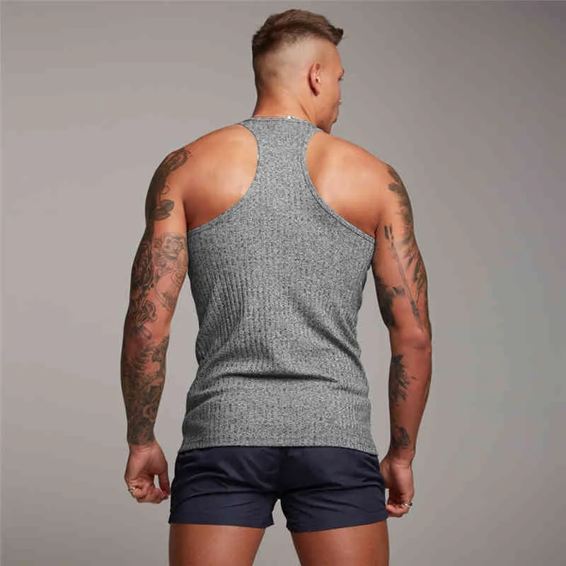 T-shirt da uomo senza maniche con scollo a O Fitness Slim Fit Canottiere sportive Canottiere da uomo Solid Moda Canottiere estive lavorate a maglia Abbigliamento da palestra 210421