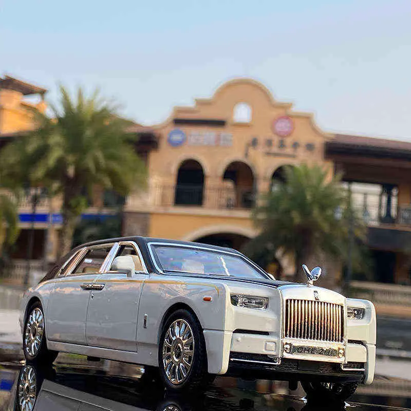 1:24 Rolls-Royce Phantom Alloy Car Model Diecasts & Toy Vehicles Metal Toy Car Model Simulation Sound Light Collection Kids Gift 220113