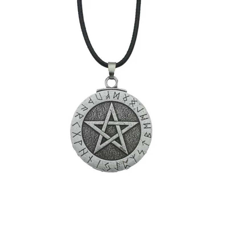 Collane con ciondolo 12 pezzi Collana con pentagramma rune vichinghe Wiccan Pagan Norse Runic Elder Futhark Jewelry280b