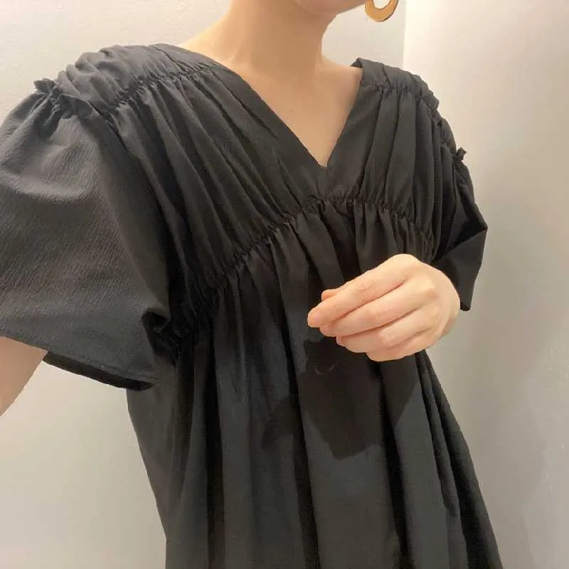 Koreanischer schicker Sommer gelb v-ausschnitt gefaltete fliegende hülse dress frauen lose retro lässig massive vestido de mujer mode kleidung 210610