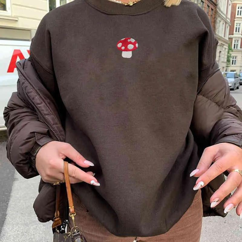 Sweats Streetwear 2021 nouvelle mode broderie champignon Indie esthétique 90s à manches longues sweats à capuche graphique col rond vêtements