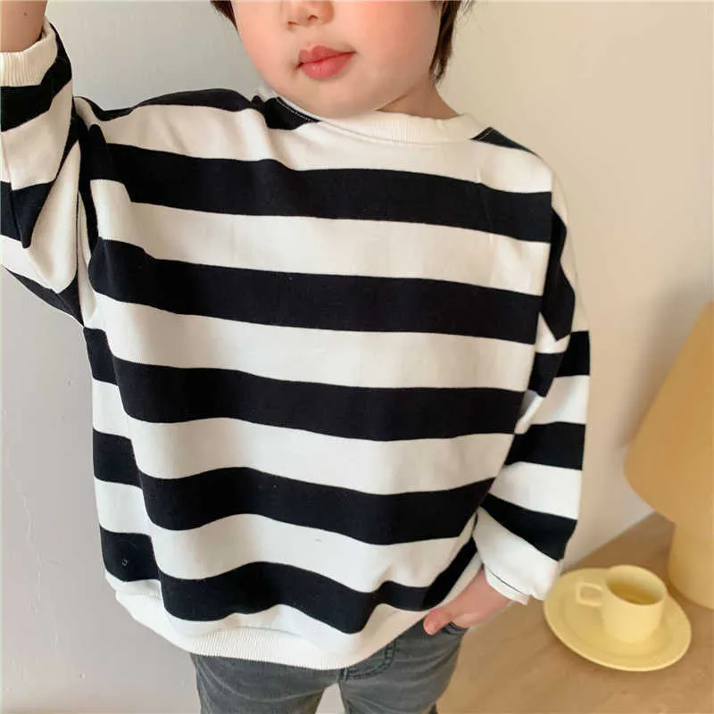 Spring Fashion Unsiex cotton striped o-neck sweatshirts boys and girls Korean style loose pullover Tops 210615
