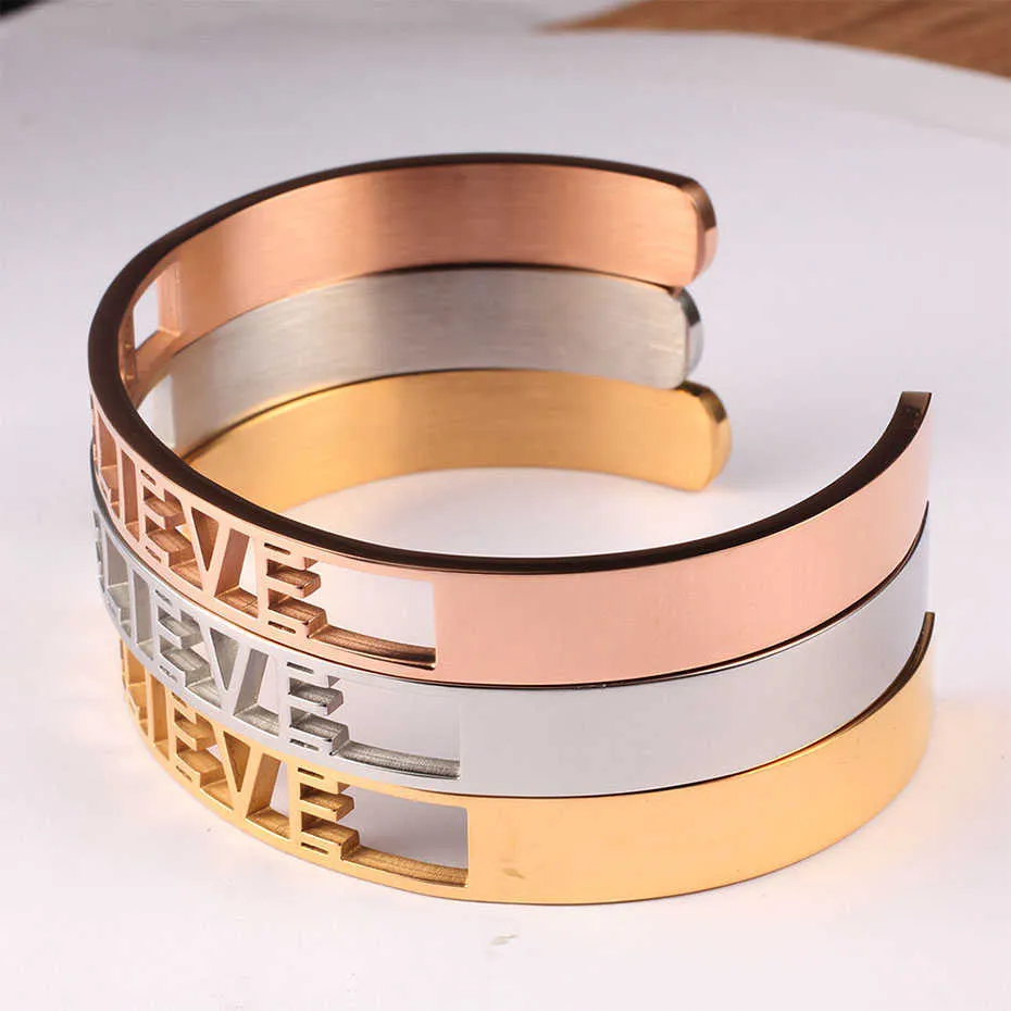 Carrevort Acredite Gravado Pulseira Mulheres Inspirational Aço Inoxidável Bangle-Gold, Rose Gold 8mm Largura Bangle Braceletes Q0719