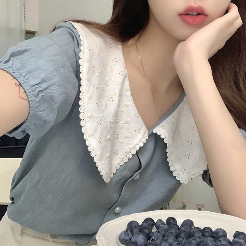 Korejpaa Women Shirt Summer Temperament Gentle Lace Crochet Doll Collar Stitching Loose Single-Breasted Puff Sleeve Blouses 210526