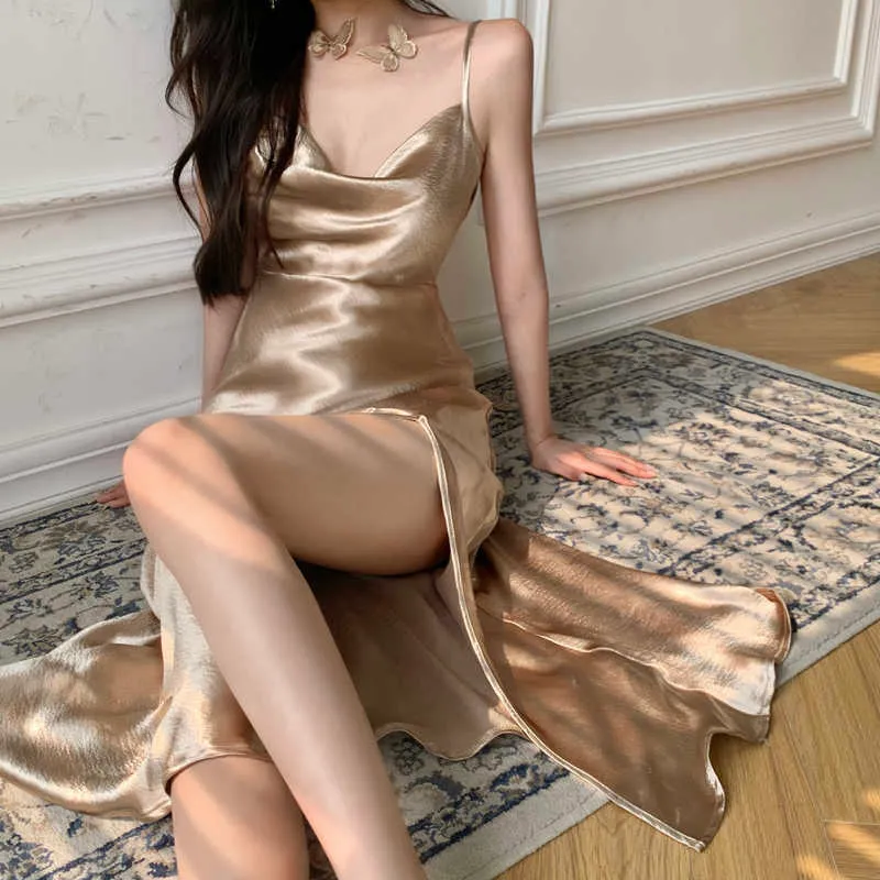 Robe à bretelles en satin été fendu mi-longueur haut sens tempérament sexy mince fête 210529