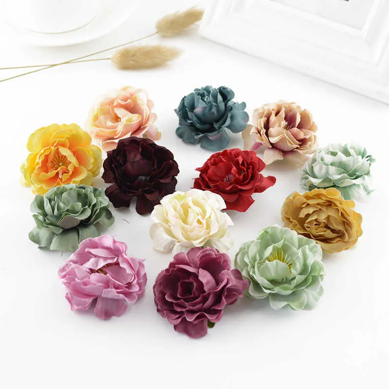 Europäische kleine Rosen 5 cm DIY Geschenke Box Weihnachtsdekorationen für Zuhause Hochzeit dekorative Blumenkranz künstliche Blume Y0630