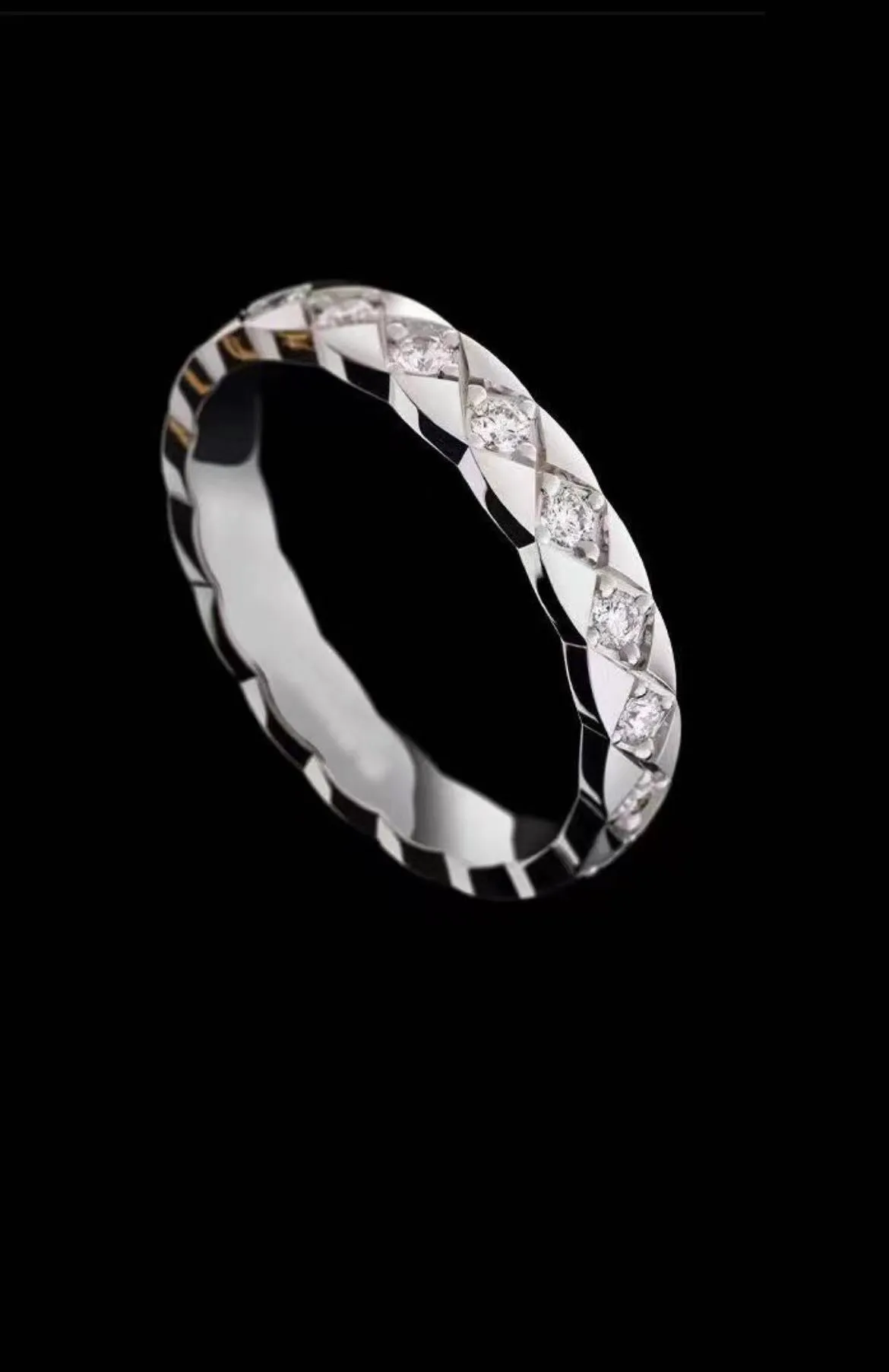 Fashion Charm Love Ring med Diamond Par Plaid Series smycken utsökta presentförpackningar188m