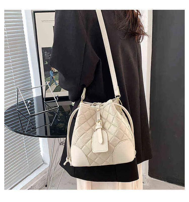 Borse della spesa Trelia de diamante bolsa bal feminina luxo marca bolsas moda macio couro do plutnio feminino ombro crossbody saco sacos corrente 220304