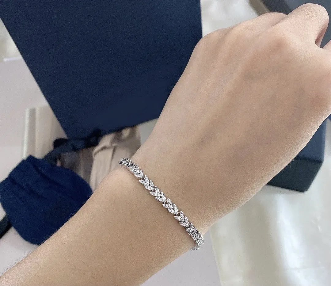 Elsieunee 100 925 Sterling Silver LeafシミュレートされたMoissanite Gemstone Wedding Charm Bracelets Bangle Fine Jewelry Drop9008108