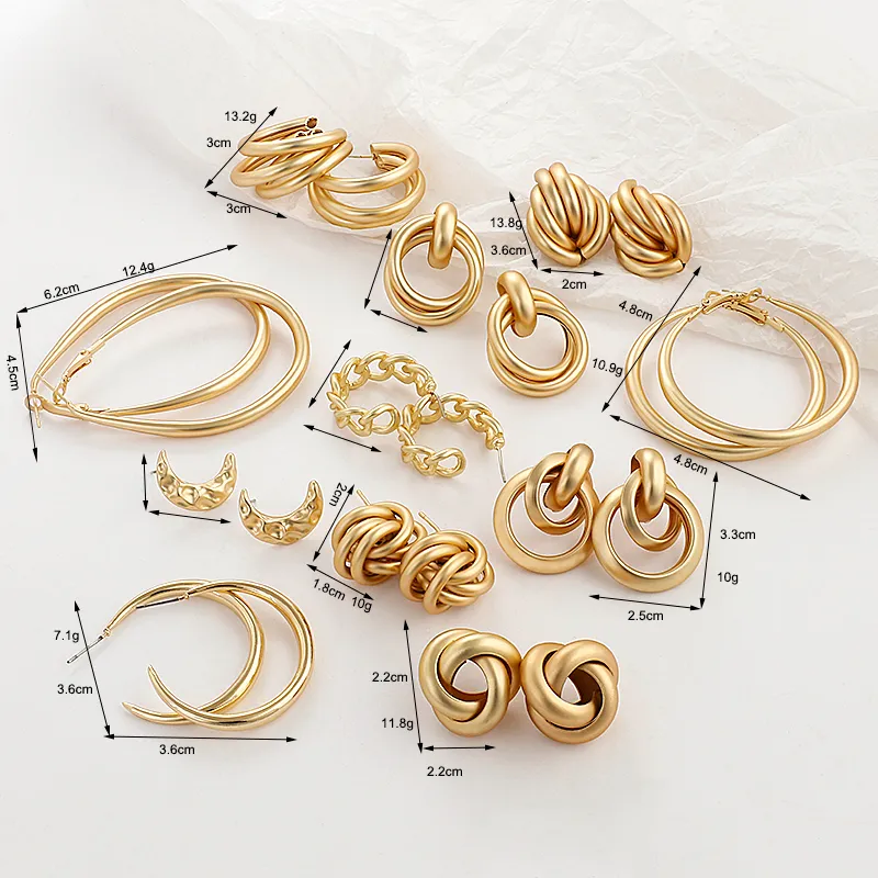 Trendiga guld metall droppe örhängen för kvinnor Vintage Twist geometriska uttalande örhängen parti smycken grossist