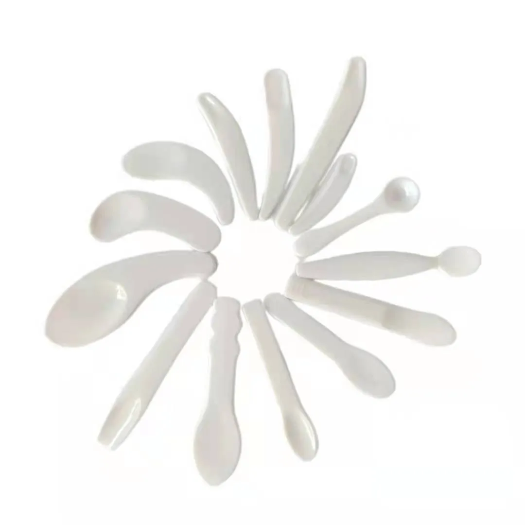 / Mini cuillères cosmétiques Scoop spatules blanches jetables 50mm outil en plastique crème Small259o