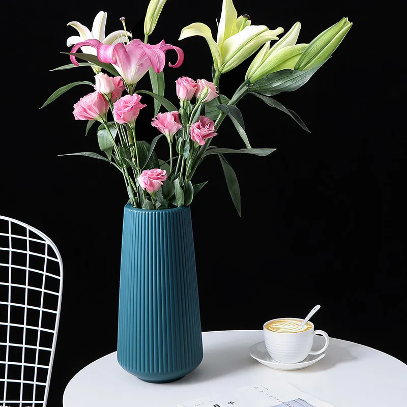 Vases pour la décoration Accueil Vase en plastique Blanc / Bleu Panier de fleurs Arrangement Salon Style moderne Simple Artistique 210409
