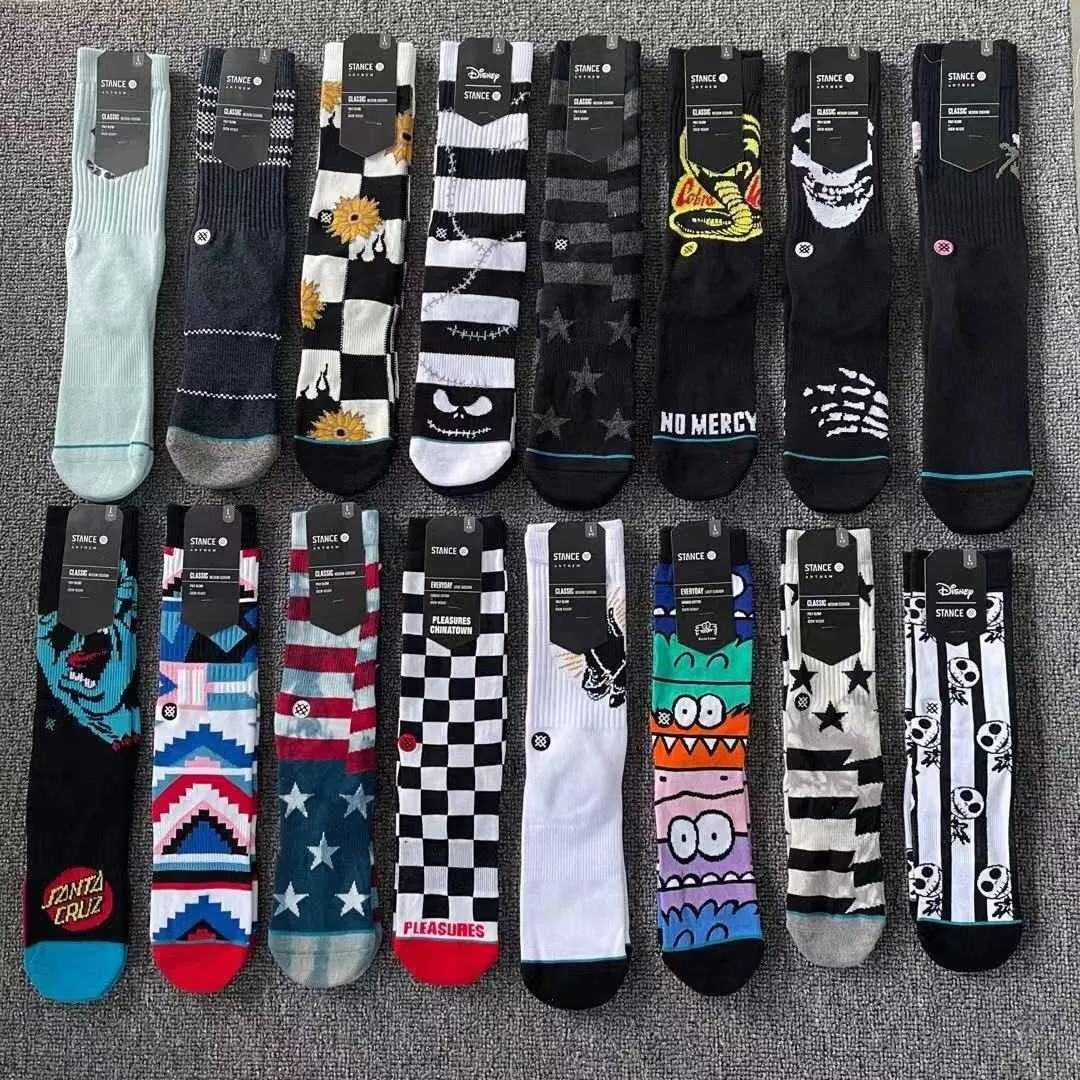 Stand Haltung High Tube Skateboarding Socken Exponierte Trendtuch -Boden Socken Grundlegende Sportbasketball -Socken21564486285