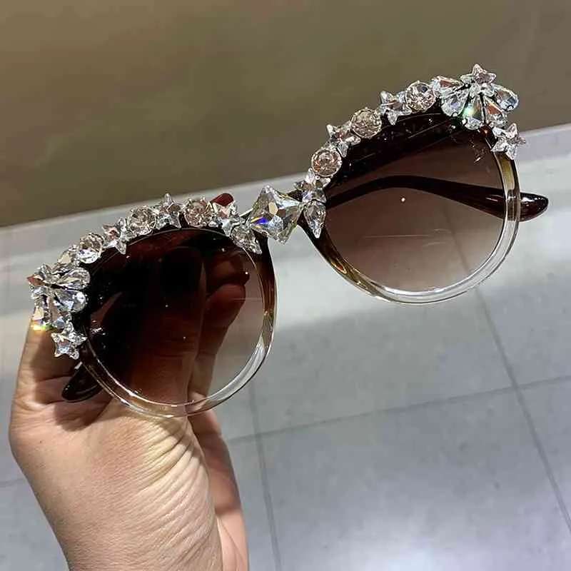 Nowe okulary przeciwsłoneczne Kobiety Kot Eye Oversize Okulary przeciwsłoneczne Mężczyźni Luksusowe Kryształowe Akcesoria Okulary Vintage UV400