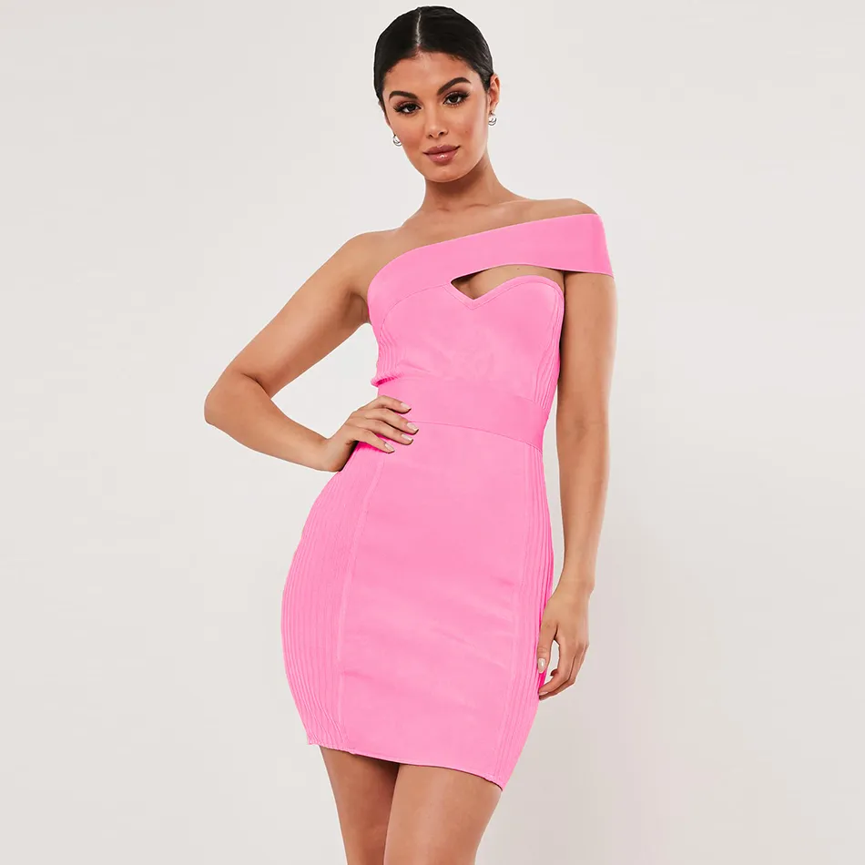 Gratis Kvinnor Sneded Shoulder Bandage Dress Sexig Ärmlös Bodycon Cutout Celebrity Club Night Party Vestidos 210524