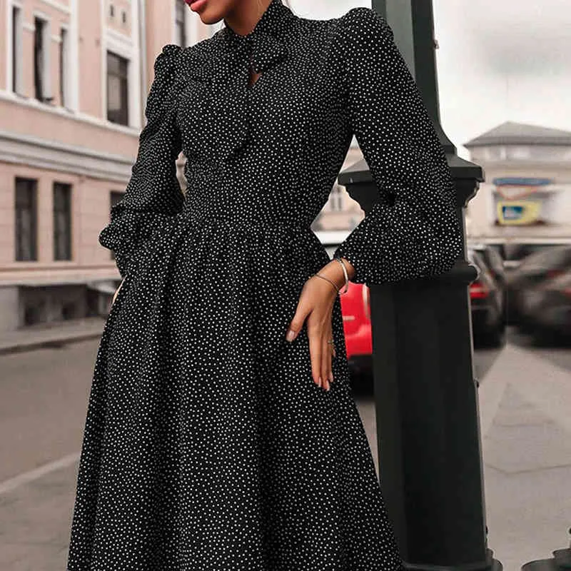 Automne Vintage Robe rétro noire pour femmes Bow Tie Collier Femme Manches longues Polka Dot Robe Robes Femmes Vêtements 210514