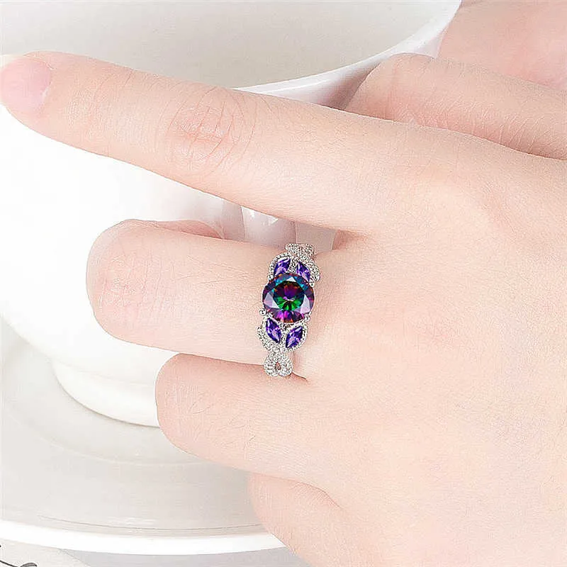 Anelli da donna Cristallo Anello creativo pietra colorata zircone rotondo placcato argento Diamante viola Occhio di cavallo Lady Cluster stili Fascia