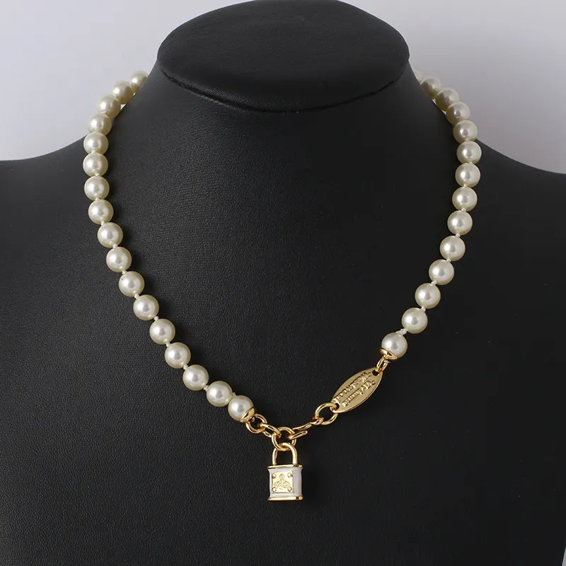Trendy Jewelry Saturn Pearl with Enamel Tridimensional Lock Necklace for Women2383