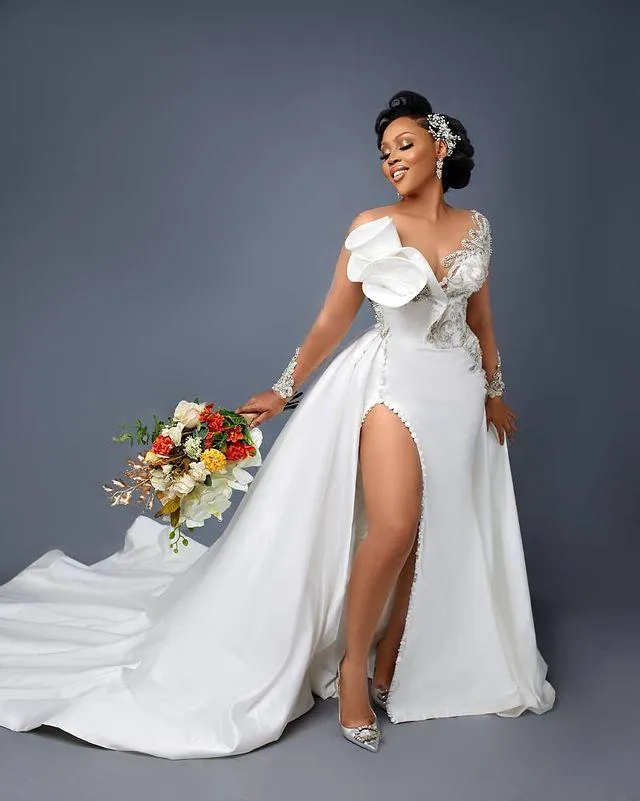 2021 Vintage Mermaid Lace Crystal Wedding Dresses Bridal Gowns Arabic Aso Ebi Long Sleeves Illusion Neck High Side Split Detachabl2469
