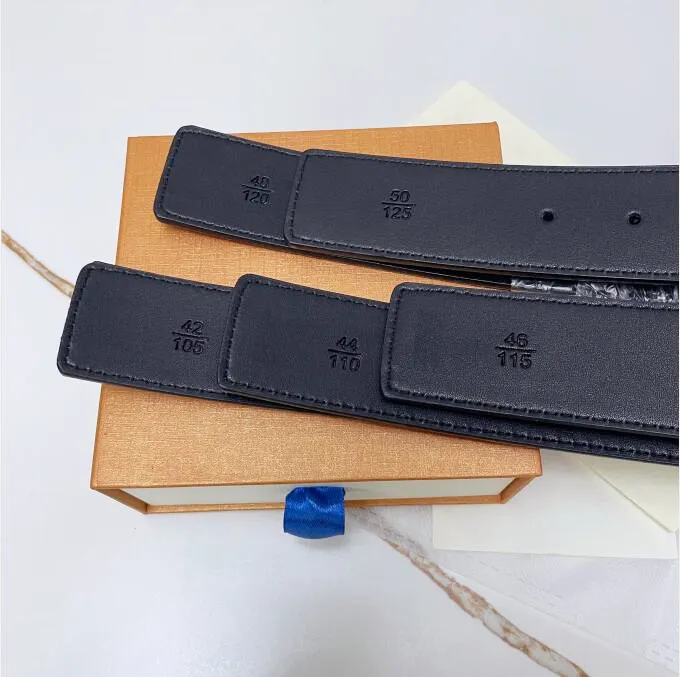 Fashion boucle authentique Largeur de ceinture en cuir 40 mm 18 styles hautement qualité avec box Designer masculins femmes ceintures pour hommes AAA208262A