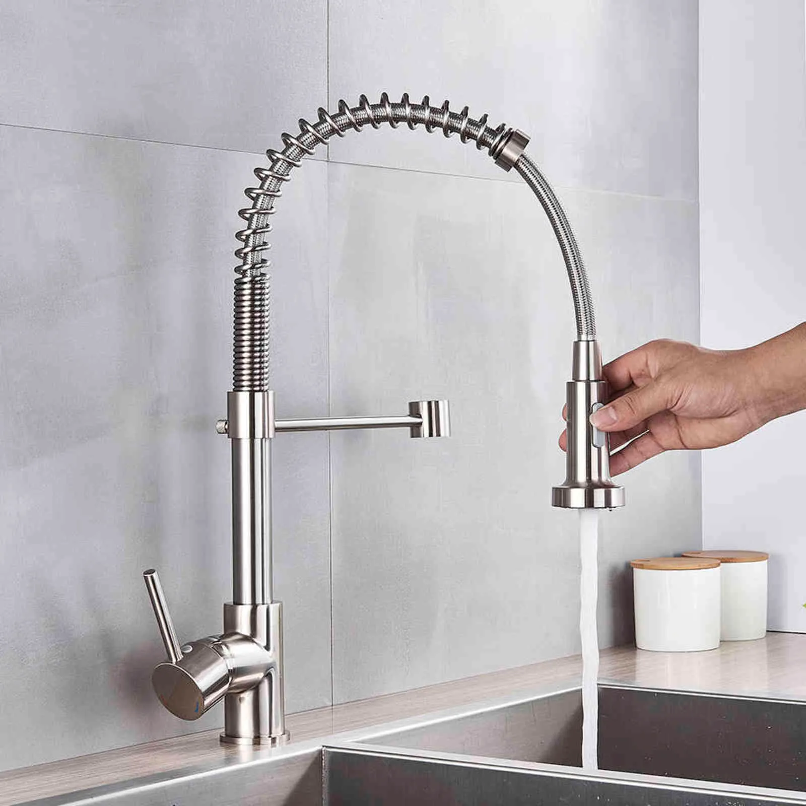 Szczotkowane kranik kuchenny Pull Down Kitchen Water Mikser Tap 360 Stopni Rotacja Kuchnia Materiały zlewozmywakowe i Faucet Wody zimnej 211108