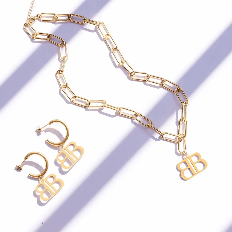 Moda cor de ouro aço inoxidável carta duplo b feminino grande punk jóias brincos 2021 trend264b