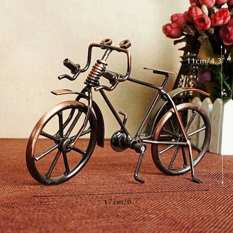 Nostalgic Antique Bike Figurine Metal Craft Decoração Acessórios Bicicleta Ornamento Miniatura Modelo Crianças Aniversário Presentes 210804