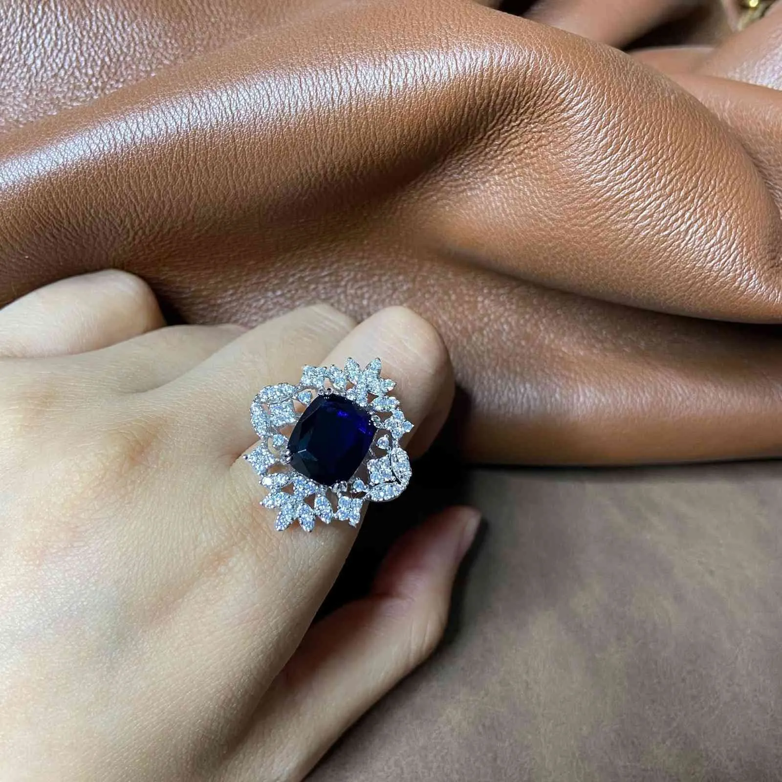 Леди ужин элегантный роскошный циркон с бриллиантами индивидуальность желто-синее кольцо милая сетка красное кольцо для девочек ожерелье5708152