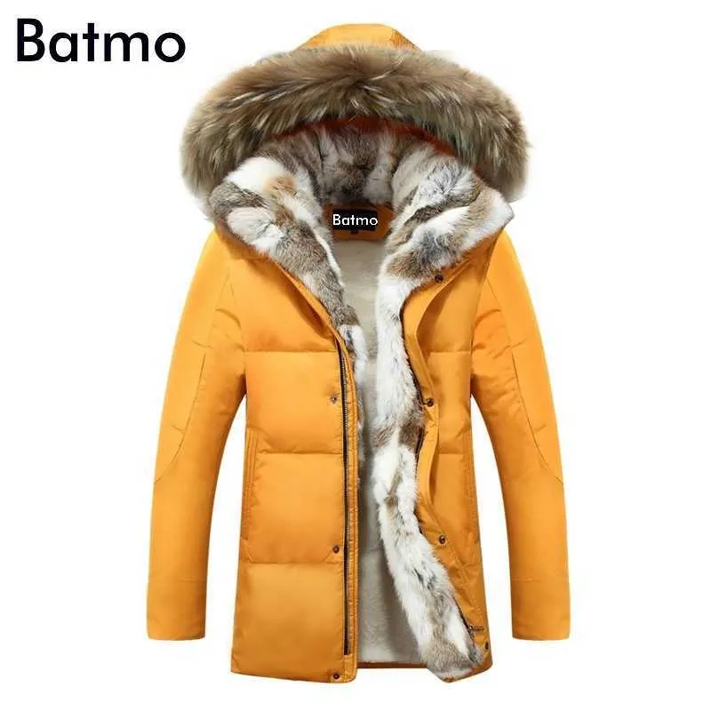 Batmo kış yüksek kaliteli ördek aşağı ceket erkekler ceket parkas kalın astar erkek sıcak giysiler tavşan kürk yaka, artı beden 828 211023