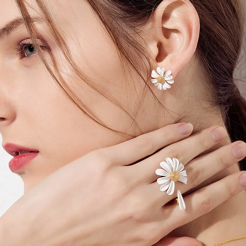 Etrendy New Daisy Flower Anneaux Pour Femmes Boho Bijoux De Mode Simple Blanc Anneau Réglable Conception Ouverte