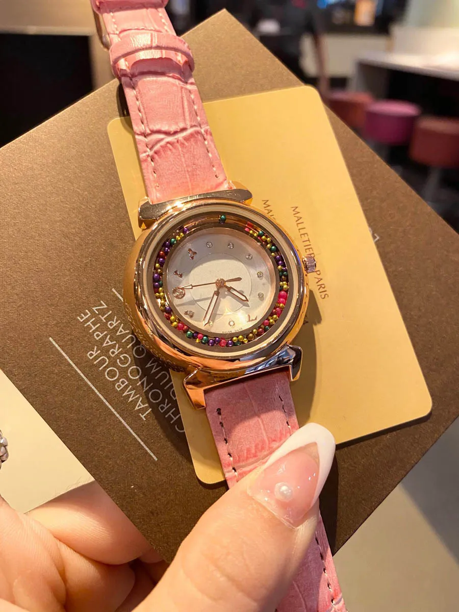 Varumärkesur för kvinnor Lady Colorful Crystal Style Leather Strap Quartz Wrist Watch L45278L