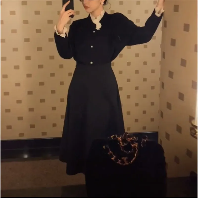 Costume de jupe à tricoter noire pour femme Vintage Pull Cardigan Manteau Cardigan + Taille haute Laine chaude Plissée Ensemble deux pièces d'hiver 210421