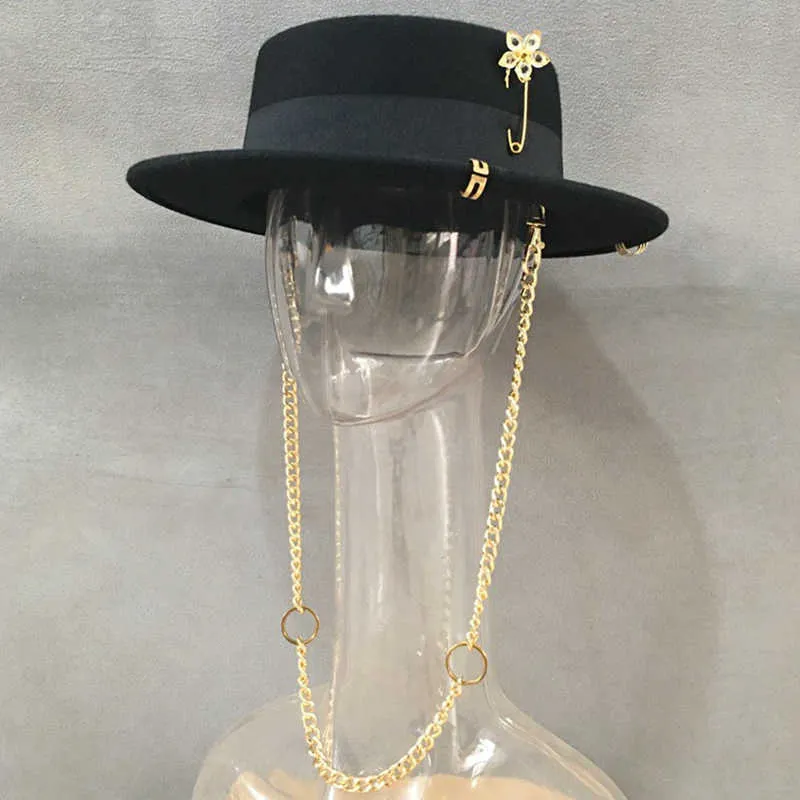 Black Fedora for Women Felt Gold Chian Flower Brooch Boater Hat Flat Pork Pie Style Wide Brim Hat Adjustable Classic party Hat 2101260781